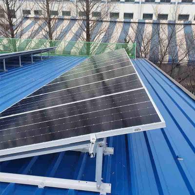 편평한 지붕 조정 가능한 삼각형 브래킷 for 태양 광 설치
